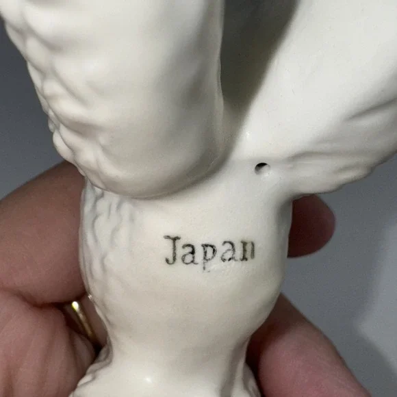 VINTAGE JAPAN BRINN'S White POODLE Porcelain FIGURINE FIGURE 5" tall - Picture 9 of 10